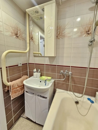 
  Продам 3-комн. квартиру 57.9 м². Фото 25.