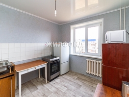 Продается 3-комнатная квартира Солнечная Поляна ул, 68.3 м², 3850000 рублей
