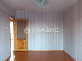 Продается 4-комнатная квартира Виктора Петрова ул, 80.7  м², 6000000 рублей