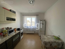 Продается 2-комнатная квартира мкр 111-й, 60.1 м², 4350000 рублей