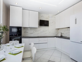 Снять трехкомнатную квартиру Лескова ул, 65  м&sup2;, 4437 рублей
