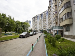 Продается 4-комнатная квартира Лазурная ул, 73 м², 6150000 рублей