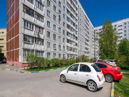 Продается 3-комнатная квартира Дзержинского пр-кт, 57.1 м², 6500000 рублей