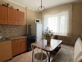 Продается 3-комнатная квартира 70 лет Октября ул, 63 м², 4440000 рублей