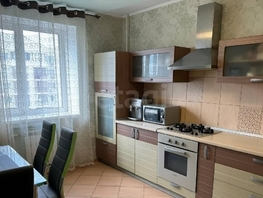 Снять трехкомнатную квартиру 70 лет Октября ул, 80 м², 60000 рублей