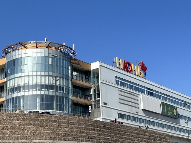 ТРЦ «ИЮНЬ» переформатируют в огромный мебельный центр